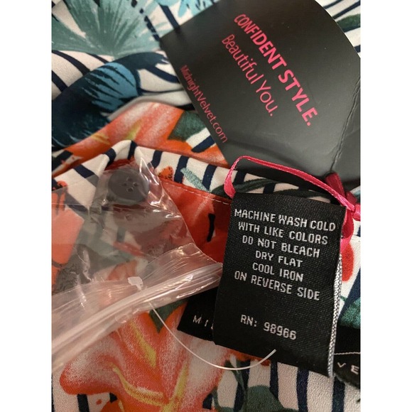 Midnight Velvet Tunic Length Blouse Button Up Shirt Black & White Stripe Top - Picture 11 of 12